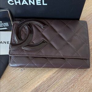CHANEL Dark chocolate Brown Chanel wallet in excellent condition!